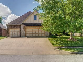 842 E Rush Ct, Nixa, MO 65714