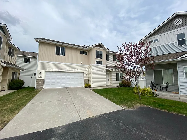 7837 N Holyoke Loop — Photo 2