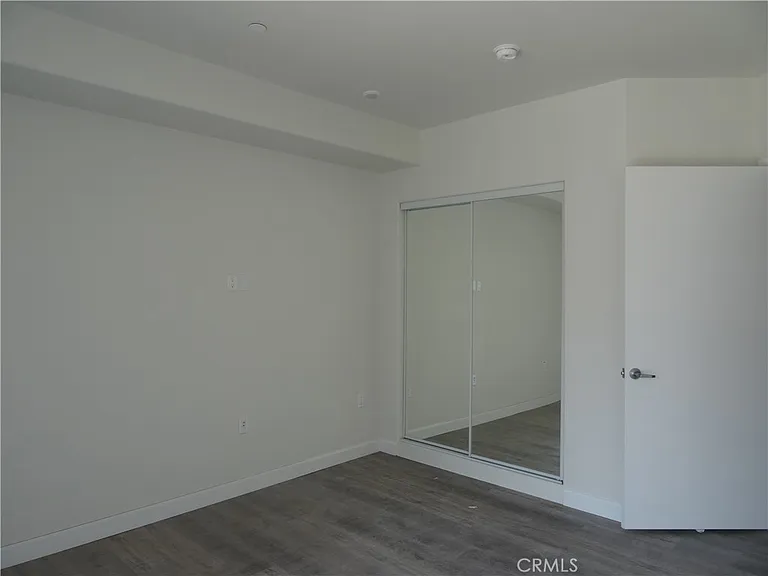 14400 Friar St #207 — Photo 4