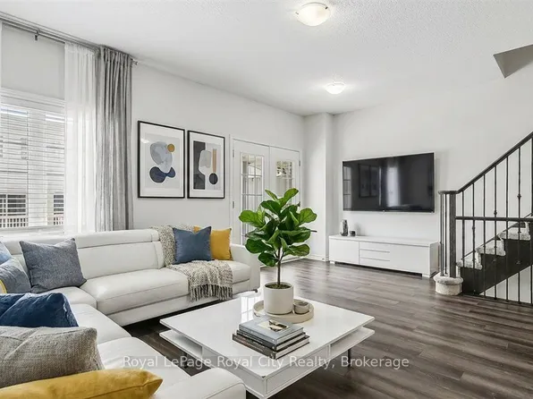 88 Decorso Dr #22, Guelph, ON N1L 0J3