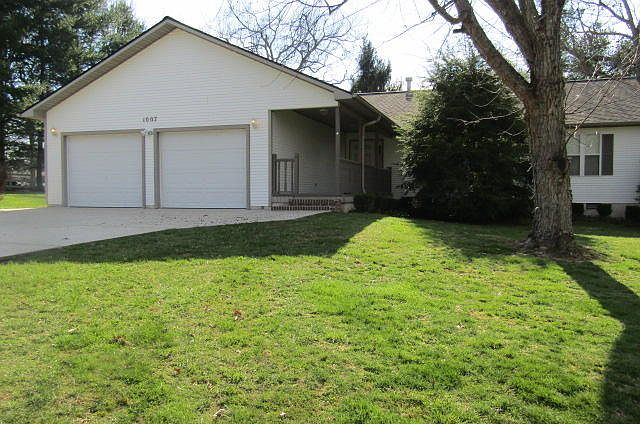 1st image of 1007 Kaw Cir