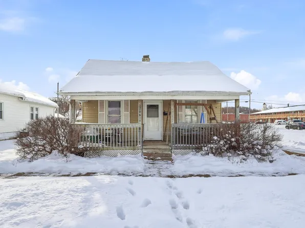 2706-5 1/2 Ave, Rock Island, IL 61201