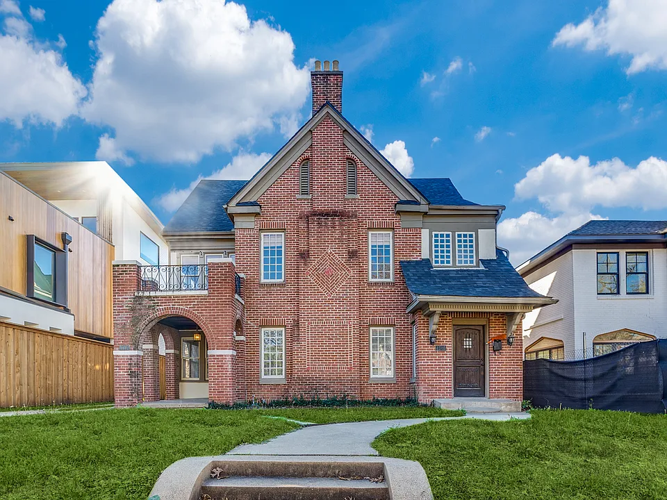 Front of property.