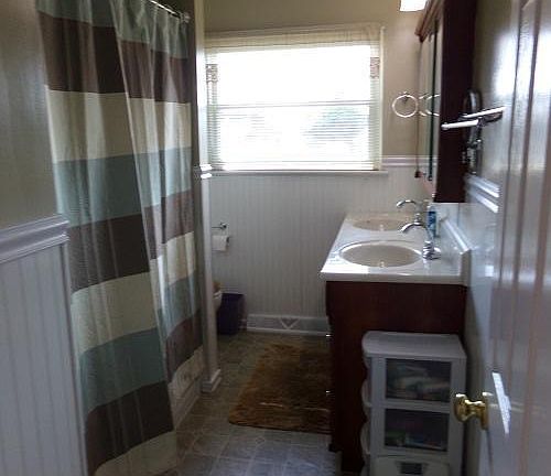 5th image of 4439 Harford Cir NW