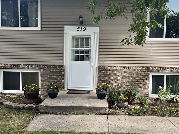 4th image of 519 1st Ave SE