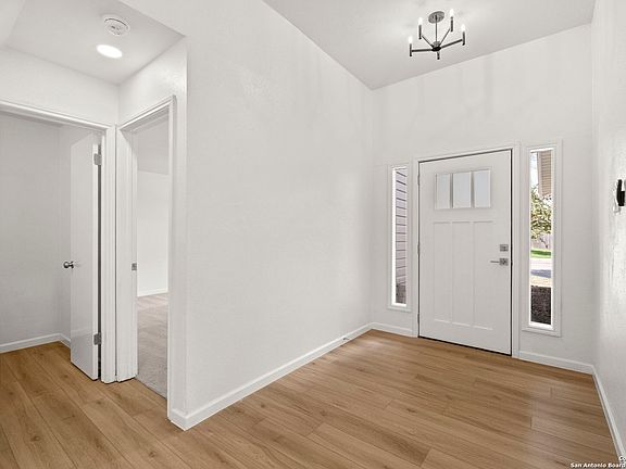 4th image of 7139 SUNLIT TRAIL DR