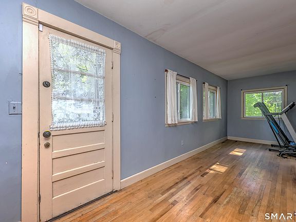 5th image of 186 Jones Hill Road