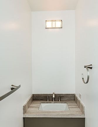 3rd image of 3240 Sacramento St APT C
