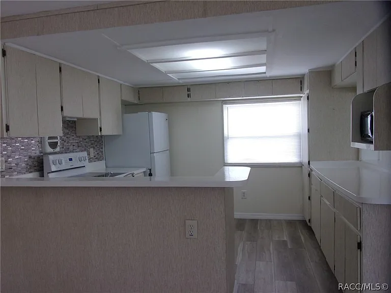 2134 S Rock Crusher Rd — Photo 6