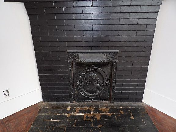 4th image of 1416 N Elson St