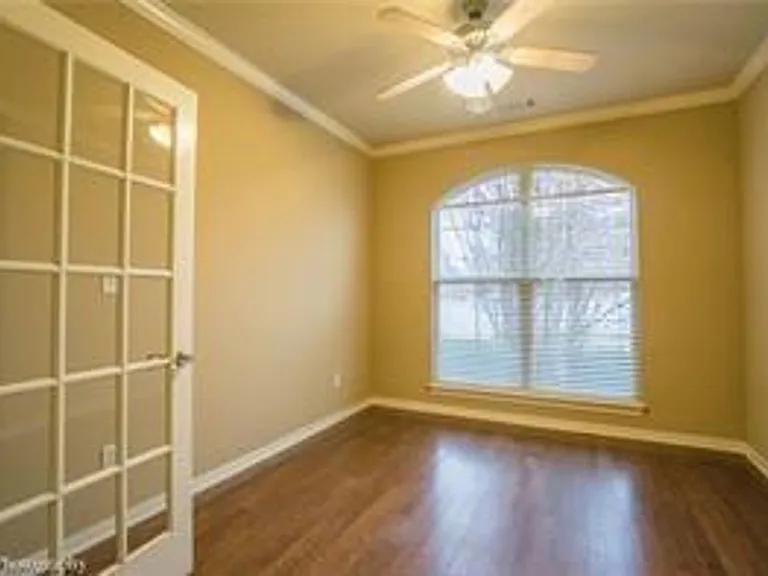 2537 N Vickers Pl — Photo 12