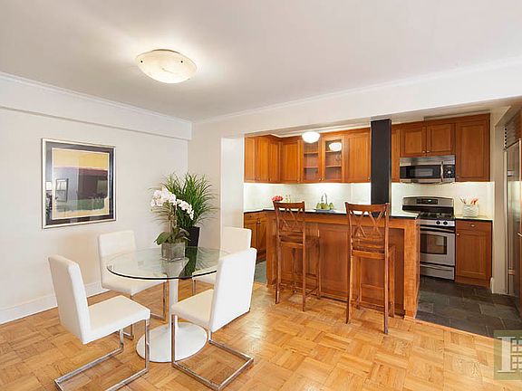 4th image of 54 W 16th St APT 3D