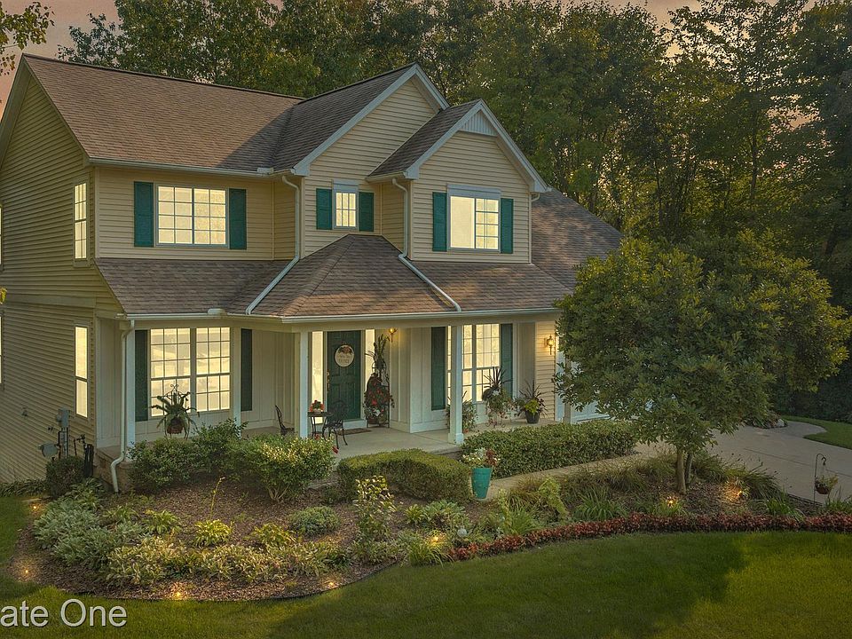 1st image of 4884 Greenview Dr