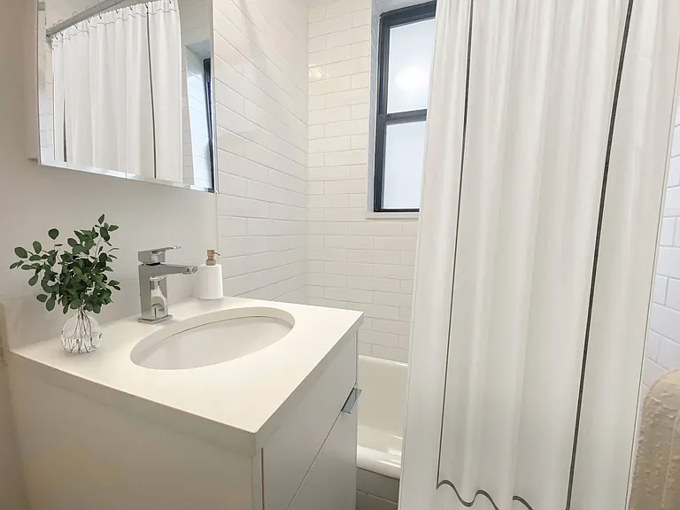 1255 W. Bryn Mawr Ave. — Photo 7