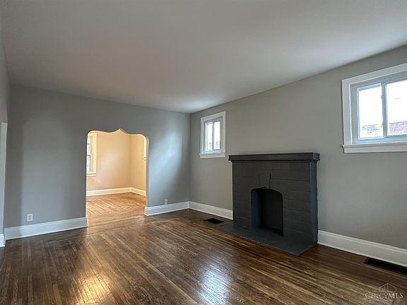 2nd image of 3396 Alta Vista Ave