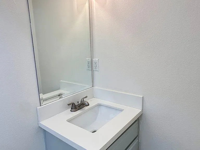 9939 Topanga Canyon Blvd — Photo 49