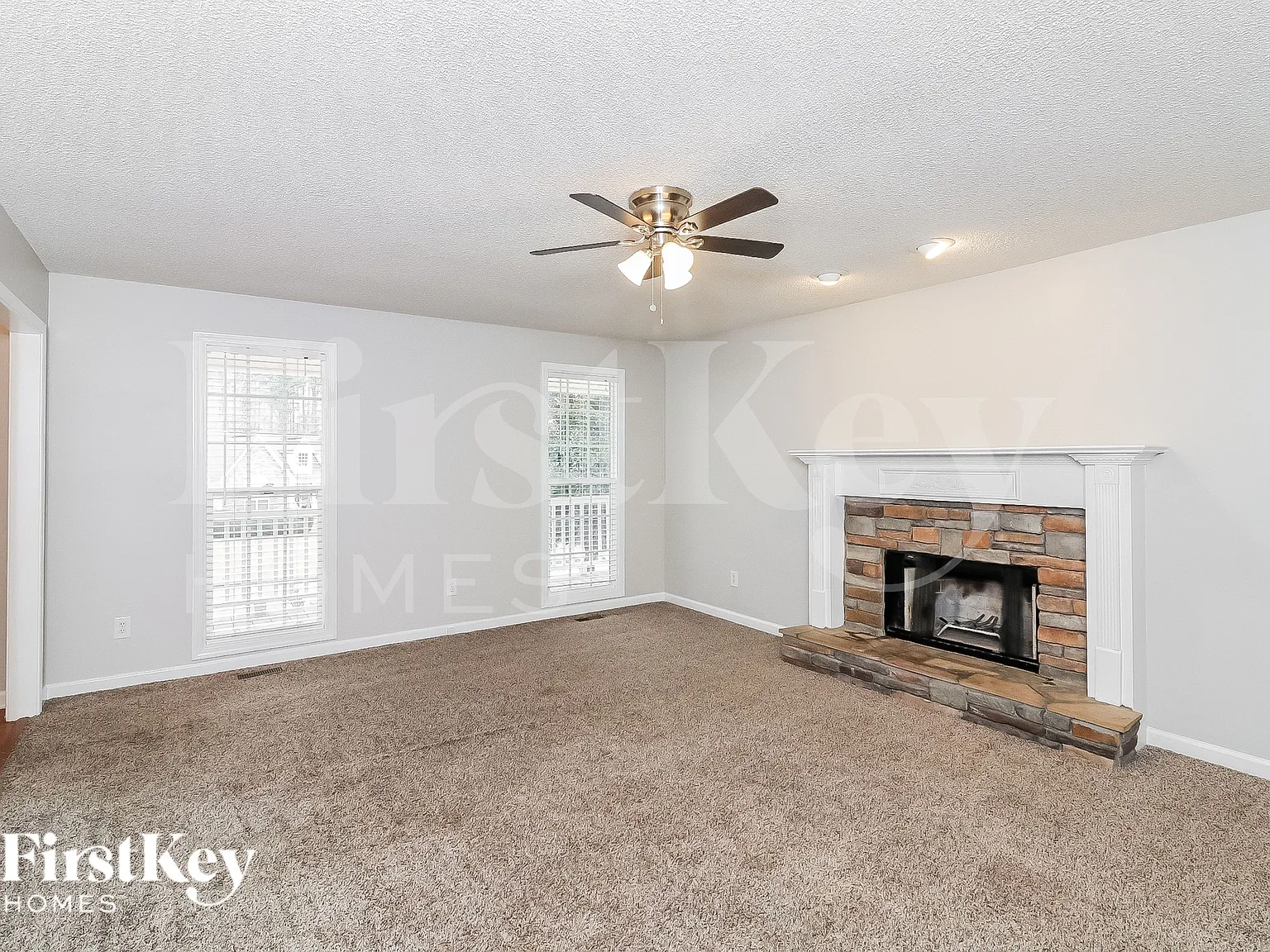 3 bed, 2.5 bath, 2058 sqft, $2,405 — Photo 2