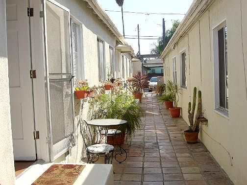 5th image of 1726 Abbot Kinney Blvd