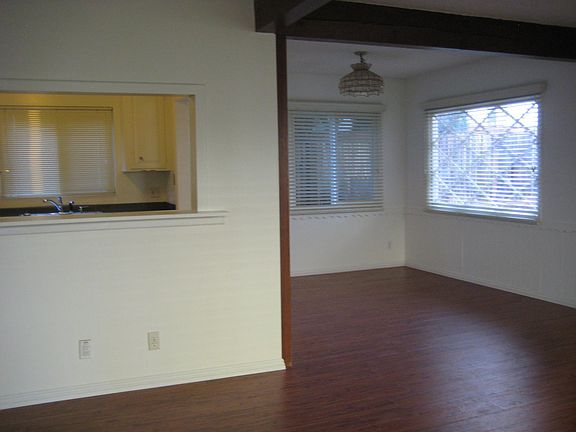 4th image of 1451 Manhattan Beach Blvd