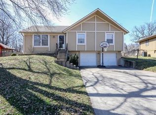 408 Arthur Ave, Bonner Springs, KS 66012