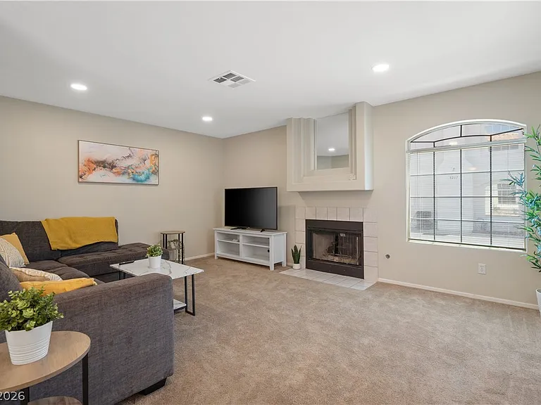 8216 Diamond Star Ct — Photo 6