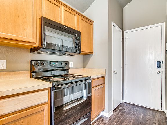 4th image of 1513 Sams Cir