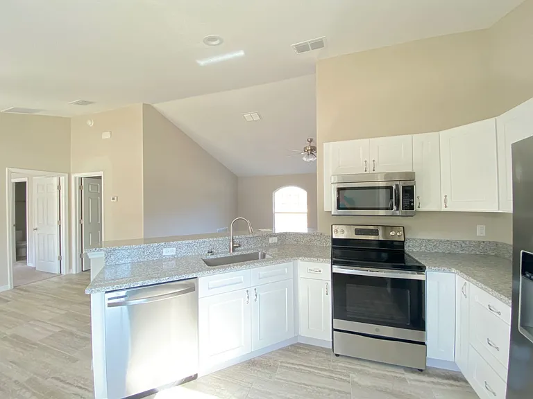 3772 SW 171st St — Photo 8
