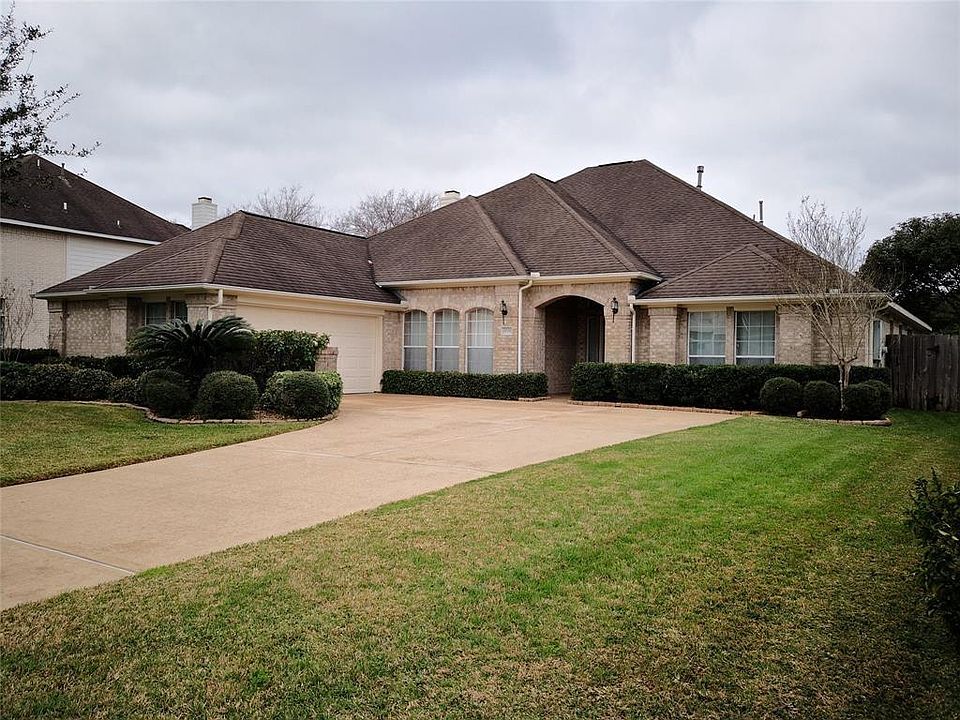 1st image of 4006 Shoreview Ln