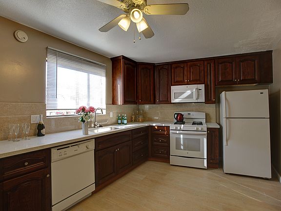 4th image of 10937 Julius St