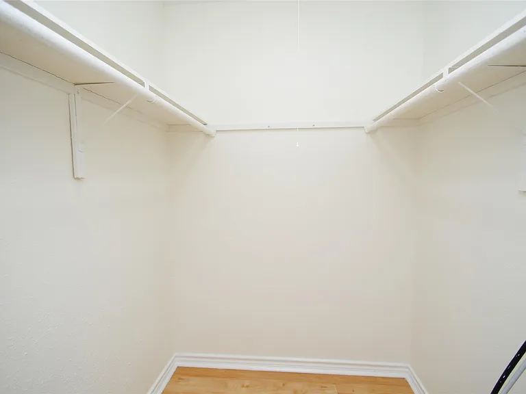 22619 Leedstown Ln — Photo 23