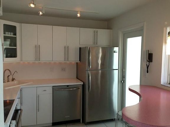 Lincoln Plaza Condo #605 - Photo 3