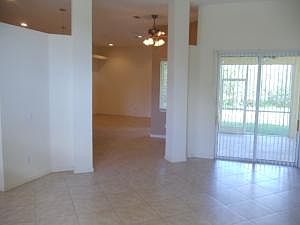 2nd image of 2525 SE Victory Ave