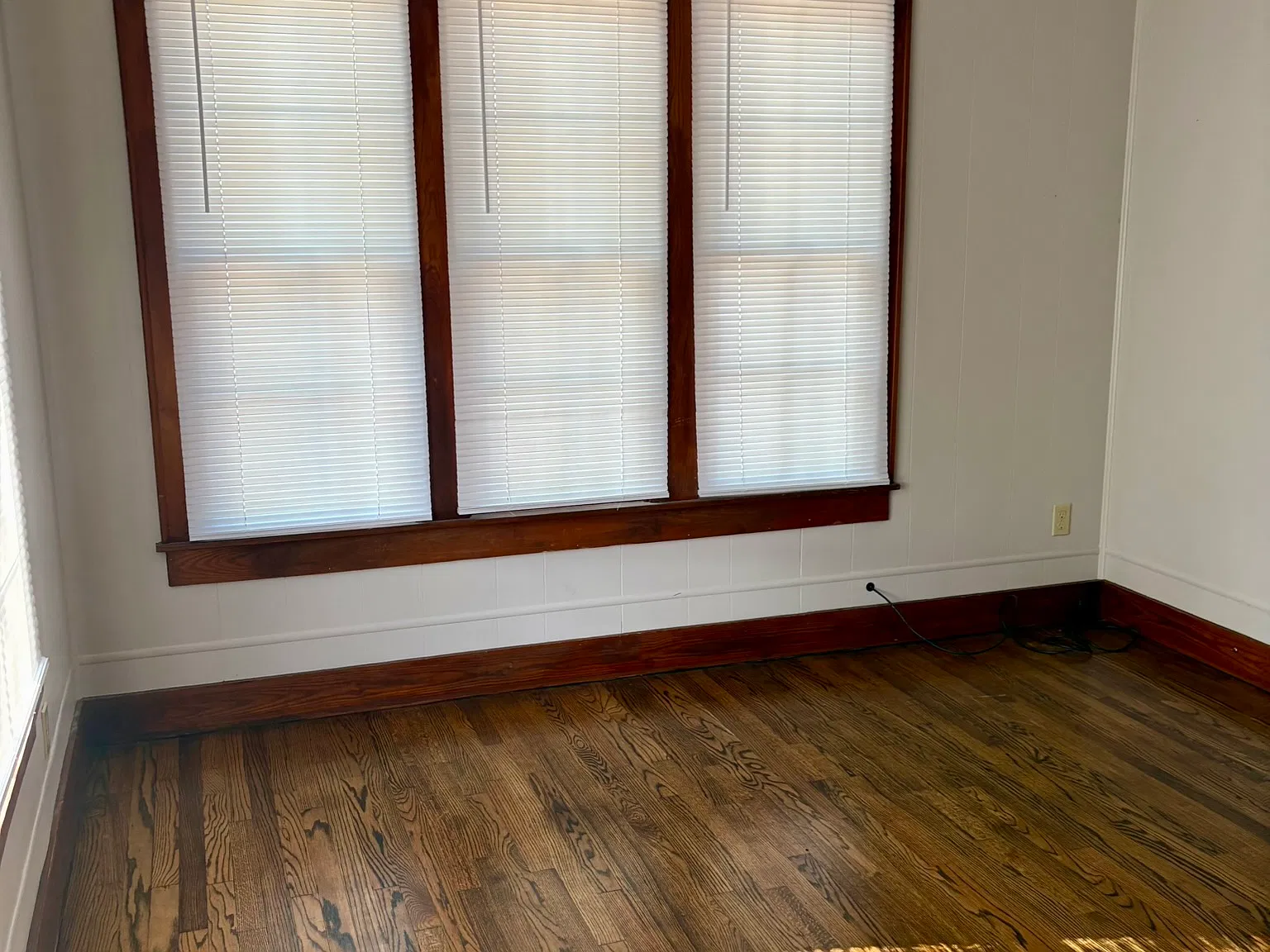 2 bed, 1.0 bath, $1,200 — Photo 4