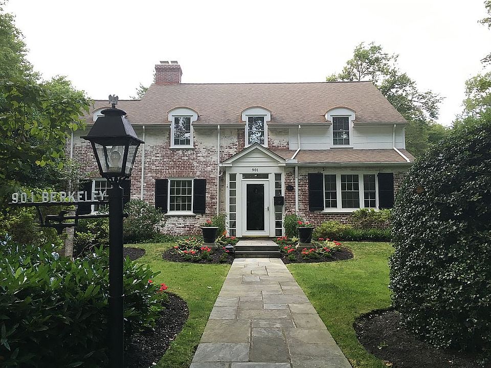 2nd image of 901 Berkeley Rd