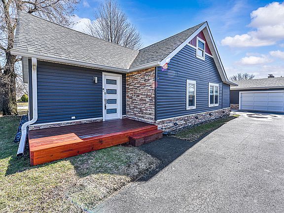 4th image of 7303 W 75th St