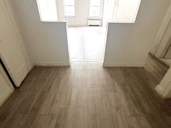 3rd image of 230 E 167th St APT 2L