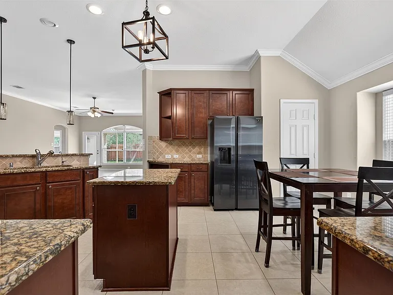 10103 Sweet Willow Ln — Photo 14