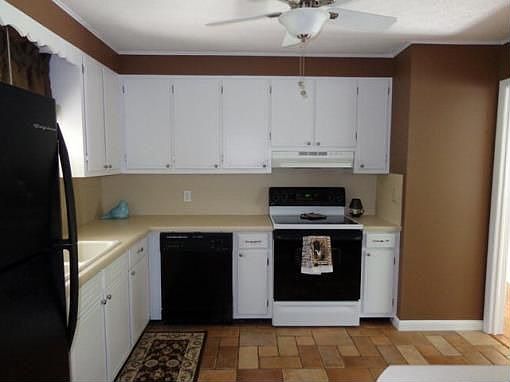 4th image of 18407 Westwood Dr