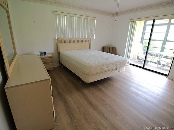 2nd image of 571 SW South River Dr APT 105