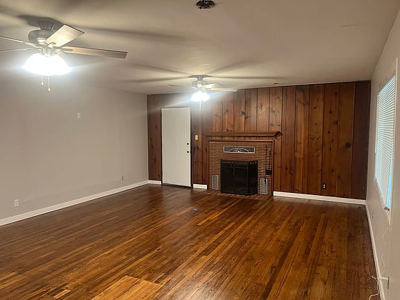 3rd image of 1423 Arroyo Ave