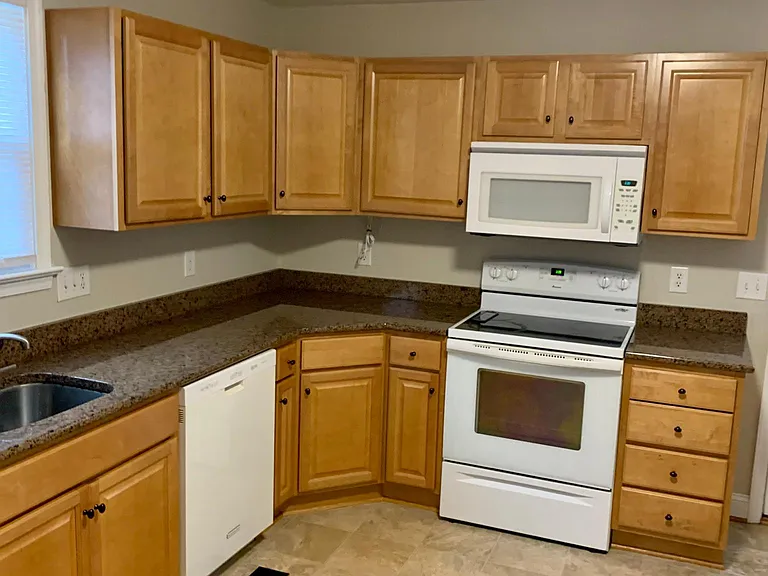 1704 Caraway Ct — Photo 4