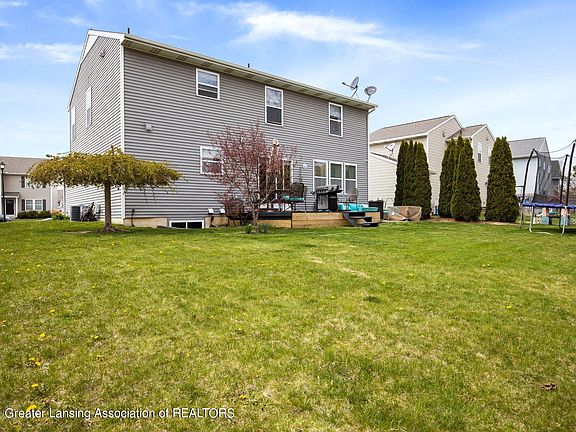 3rd image of 15165 Loxley Ln