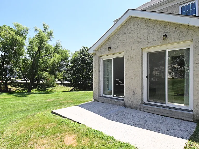 2489 Hillendale Dr — Photo 25