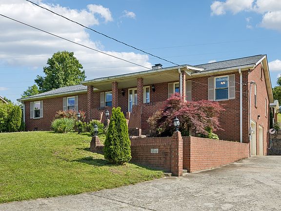3rd image of 920 Kelly June Dr