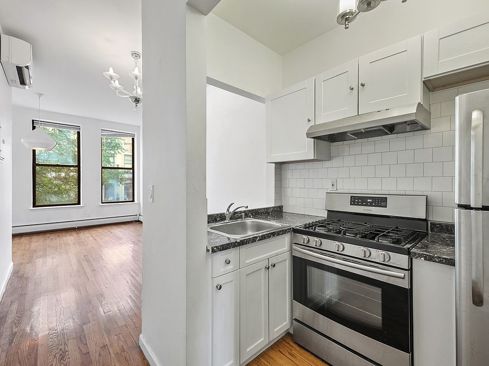 1st image of 29 E 129th St #2