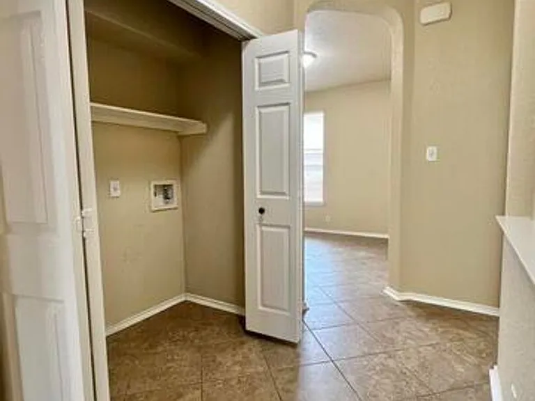 7807 Liberty Is — Photo 33