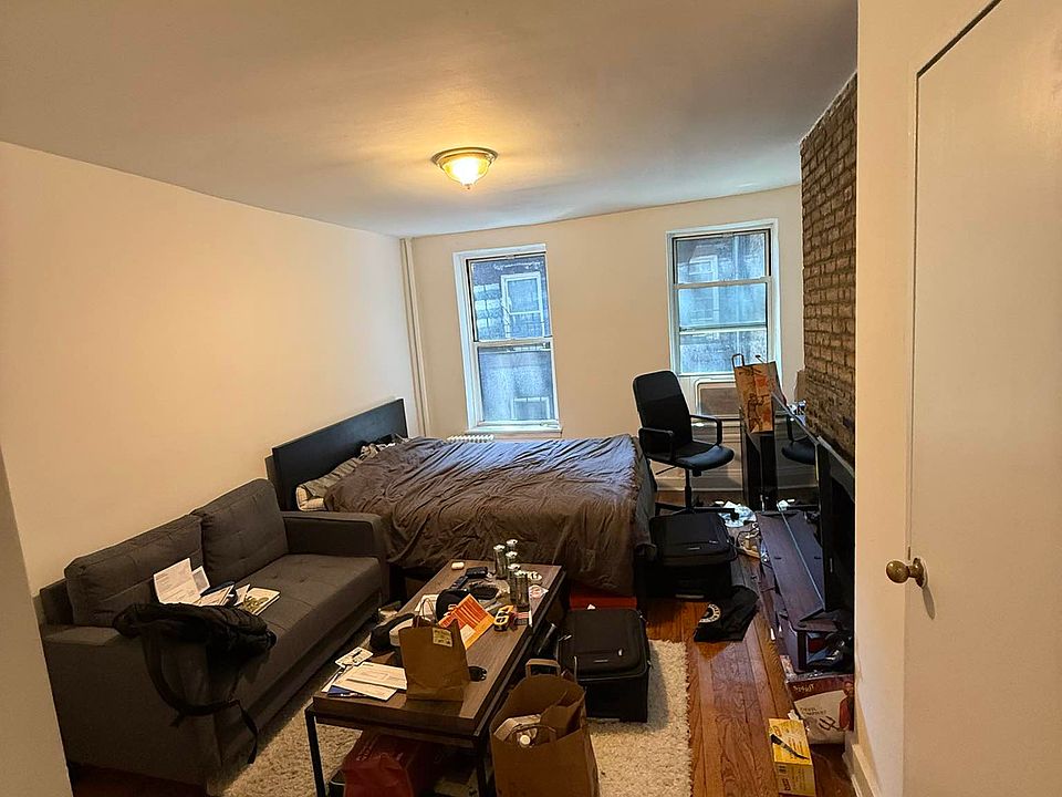 2nd image of 141 E 13th St APT R3b