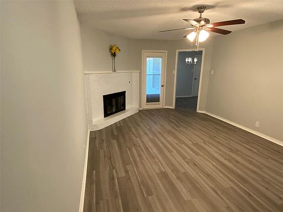 2nd image of 323 Charlotte St