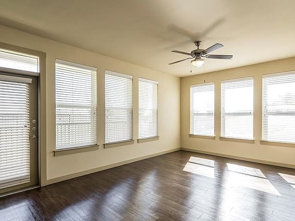 4th image of 1901 Post Oak Blvd #Id4412