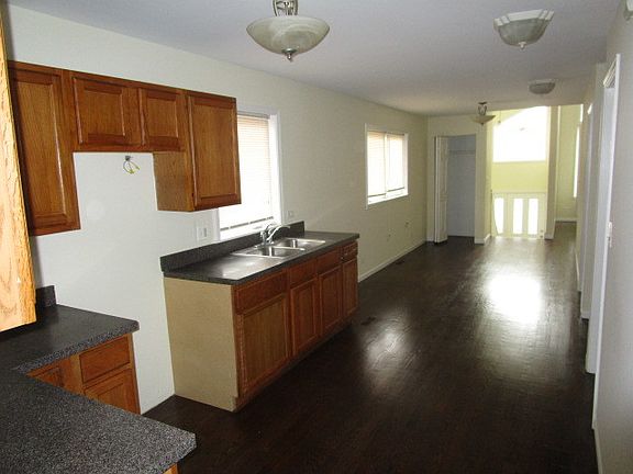 3rd image of 3726 S Homan Ave